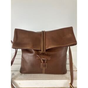 DOONEY & BOURKE MEDIUM BROWN SOFT LEATHER CROSSBODY BAG